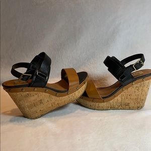 DOLCE VITA Corkscrew/black/brown detailed wedges!!